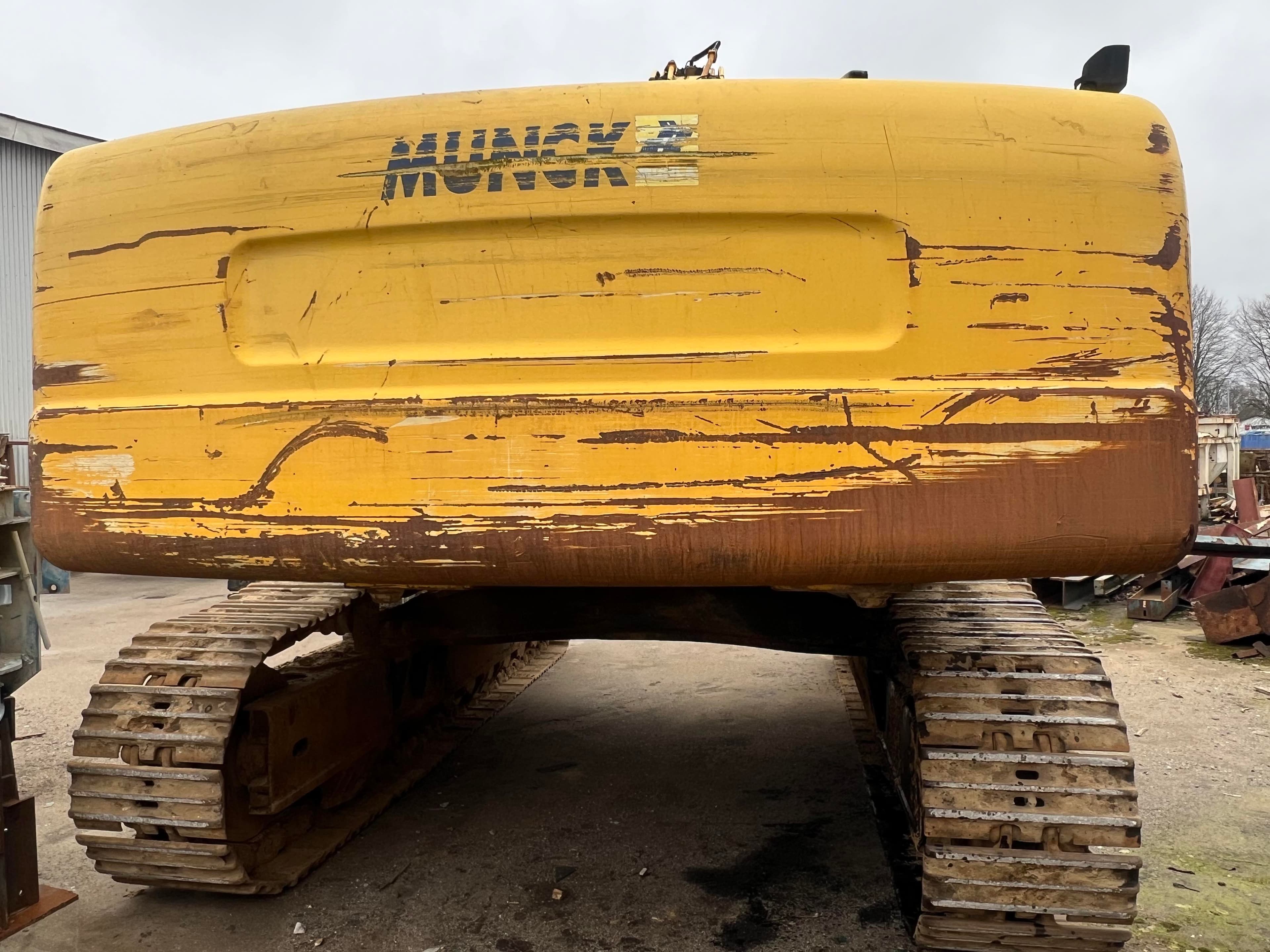 New Holland E 485 4