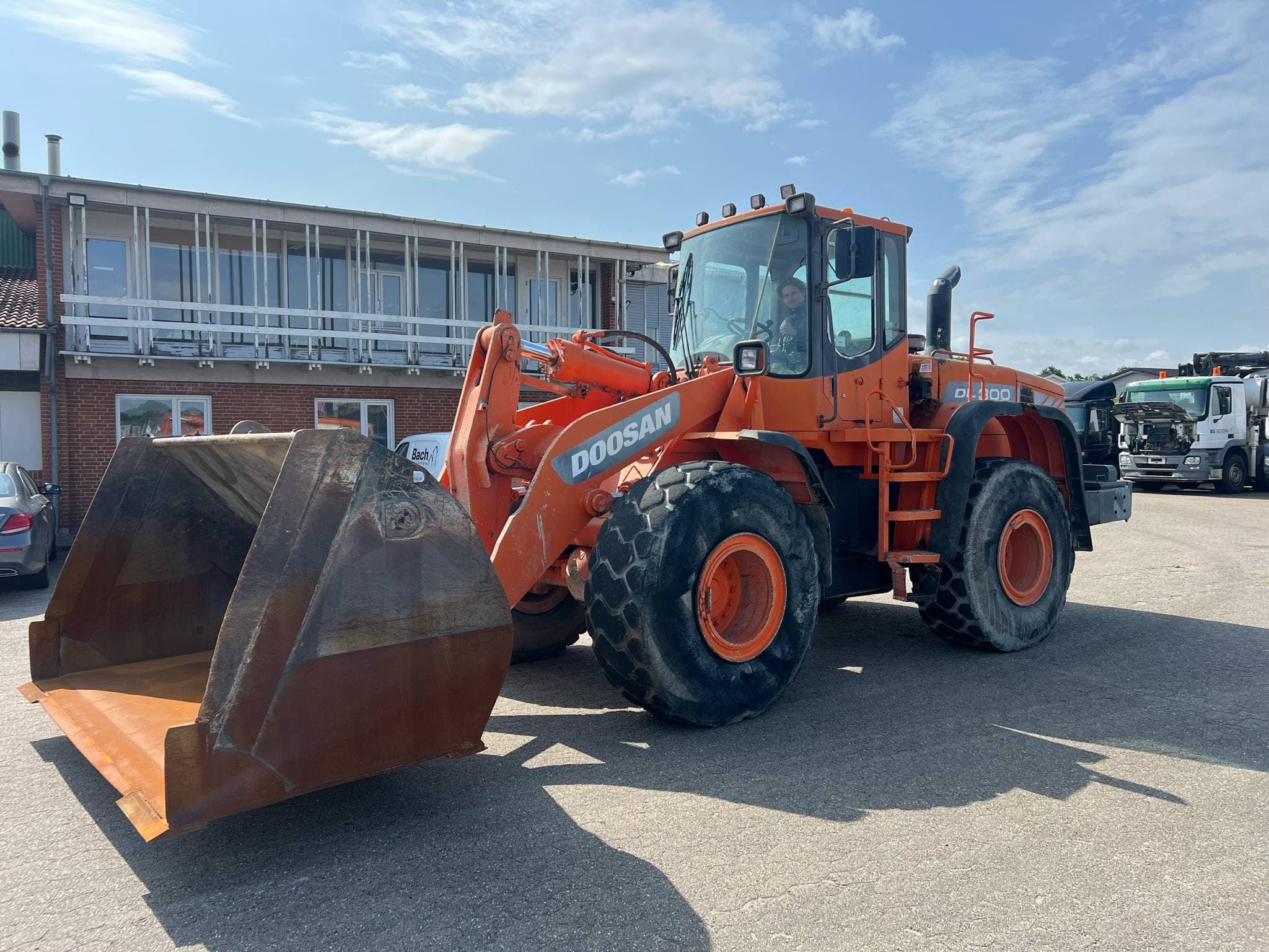 Doosan DL300