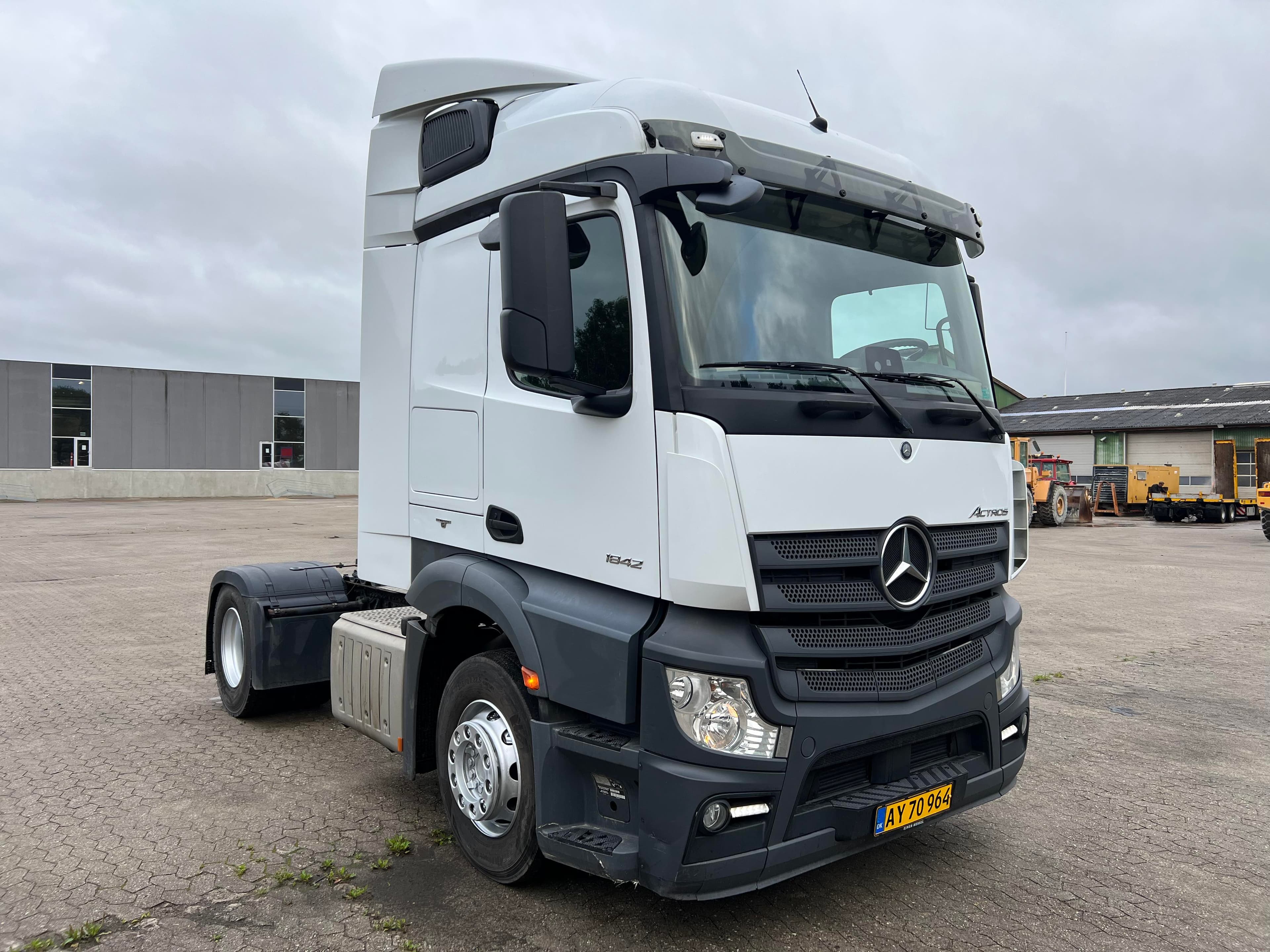 Mercedes-Benz 1842 - billede 1